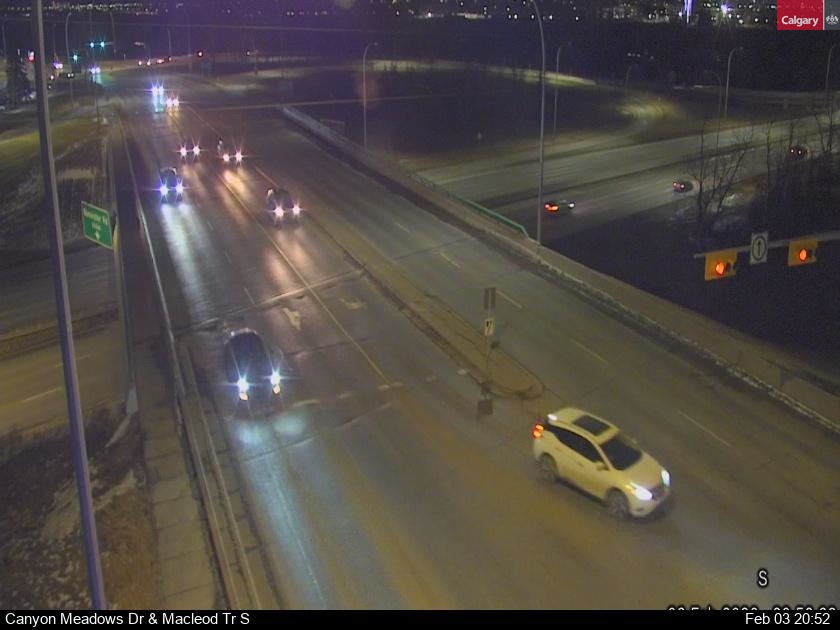 Canyon Meadows Dr / Macleod Trail SE