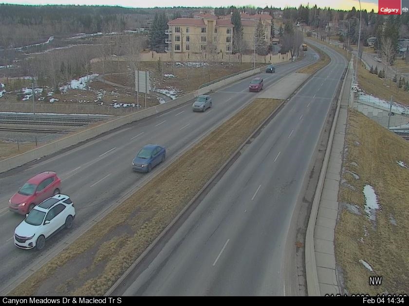 Canyon Meadows Dr / Macleod Trail SE