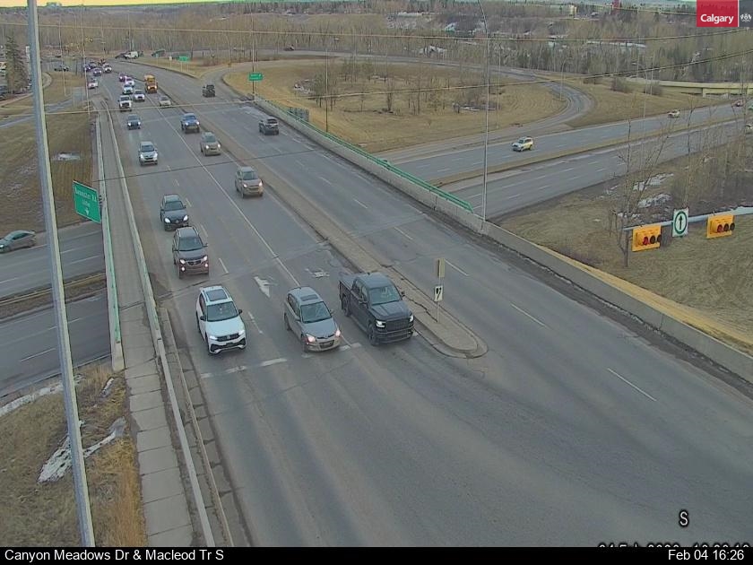 Canyon Meadows Dr / Macleod Trail SE