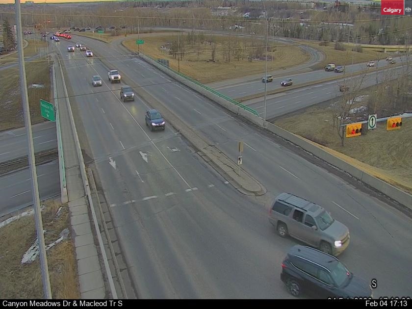 Canyon Meadows Dr / Macleod Trail SE