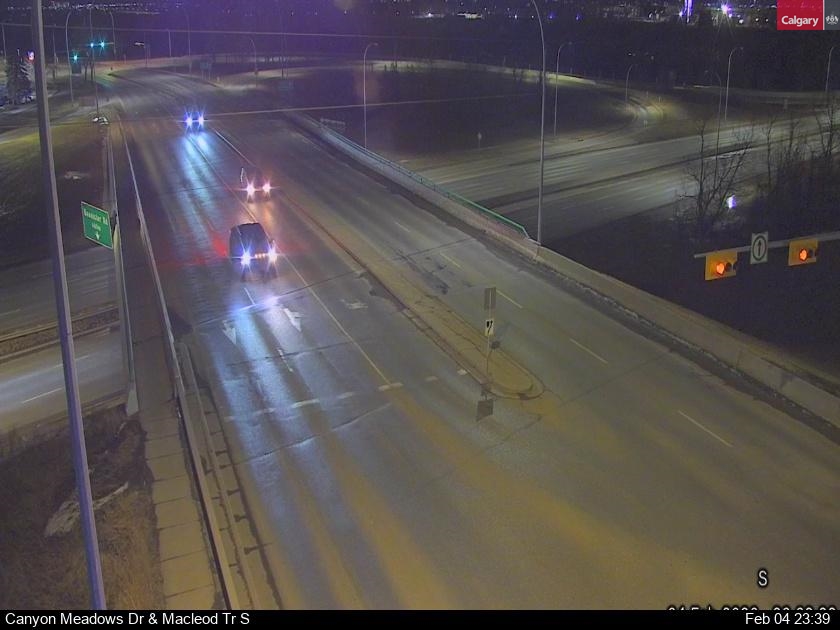 Canyon Meadows Dr / Macleod Trail SE