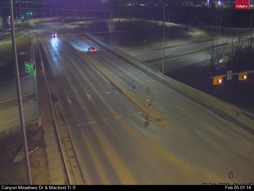 Canyon Meadows Dr / Macleod Trail SE