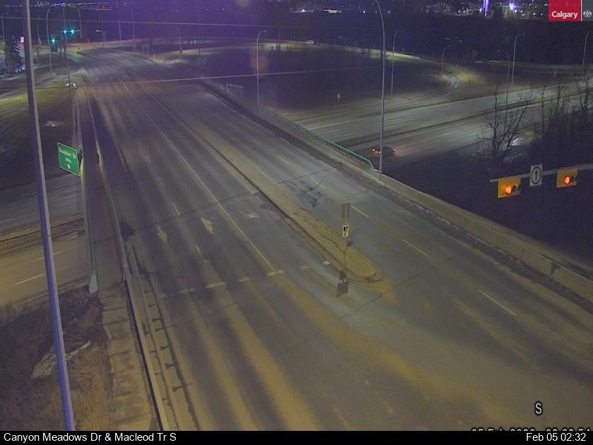 Canyon Meadows Dr / Macleod Trail SE