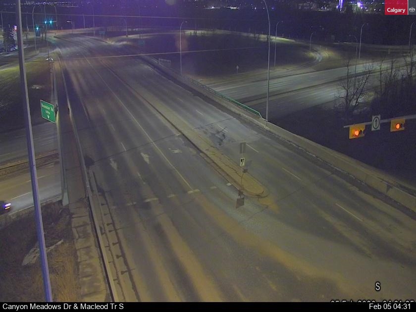 Canyon Meadows Dr / Macleod Trail SE