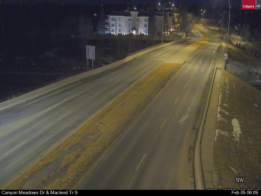 Canyon Meadows Dr / Macleod Trail SE