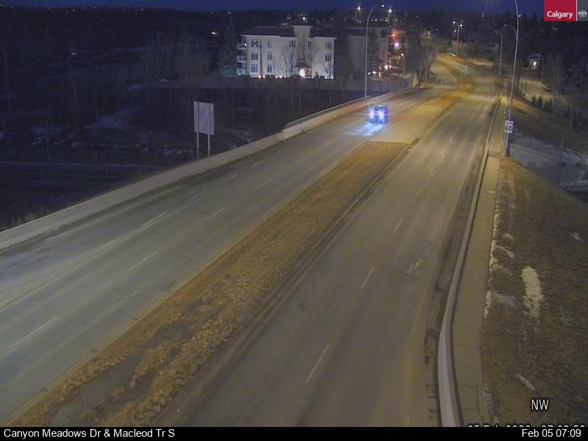 Canyon Meadows Dr / Macleod Trail SE