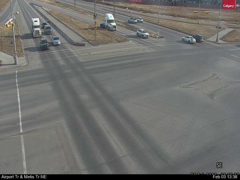 Airport Trail / Metis Trail NE