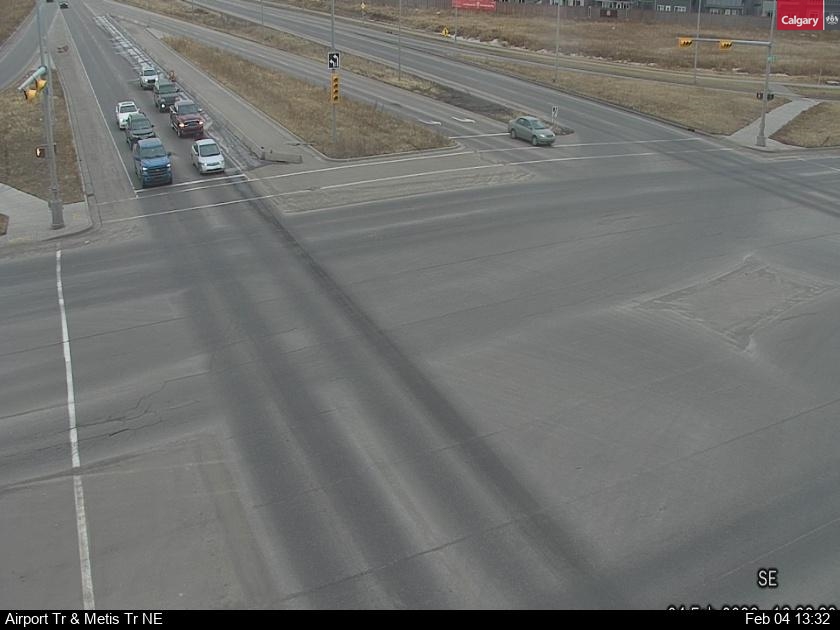 Airport Trail / Metis Trail NE