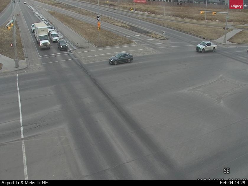 Airport Trail / Metis Trail NE