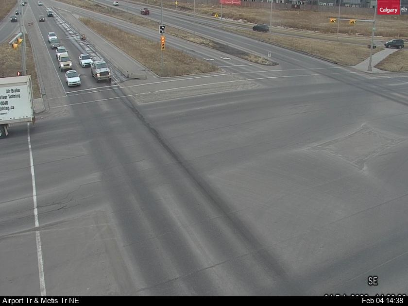 Airport Trail / Metis Trail NE