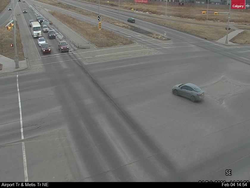 Airport Trail / Metis Trail NE