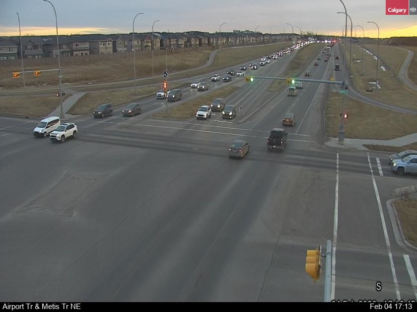 Airport Trail / Metis Trail NE