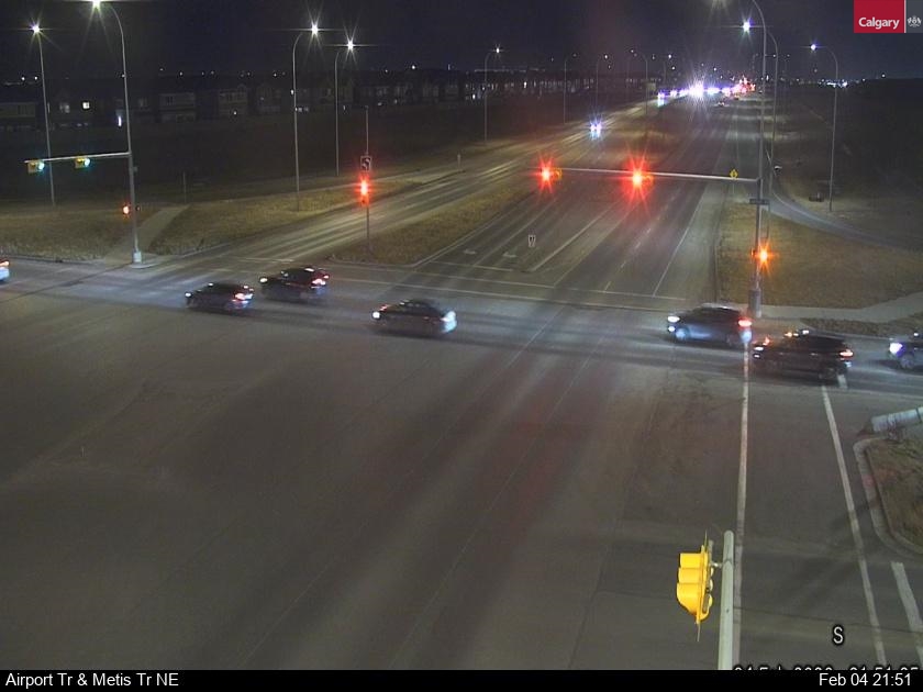 Airport Trail / Metis Trail NE