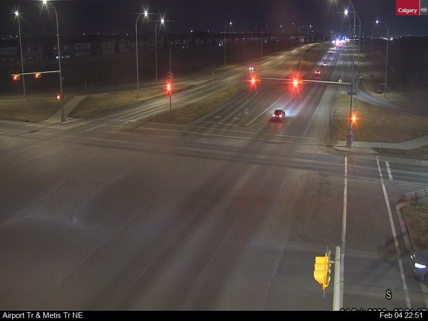 Airport Trail / Metis Trail NE