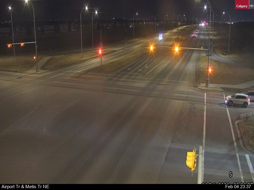 Airport Trail / Metis Trail NE