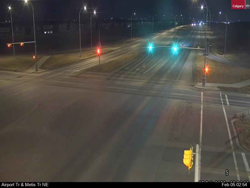 Airport Trail / Metis Trail NE