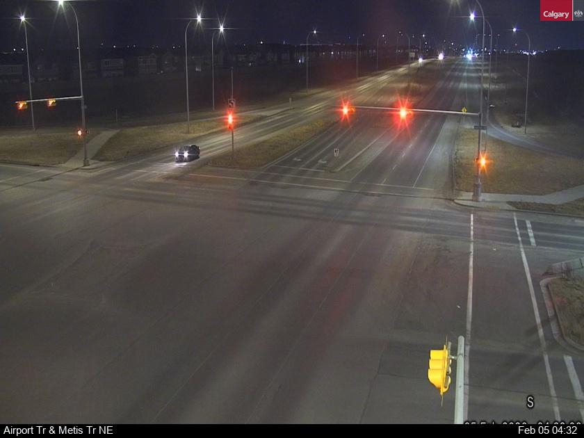 Airport Trail / Metis Trail NE