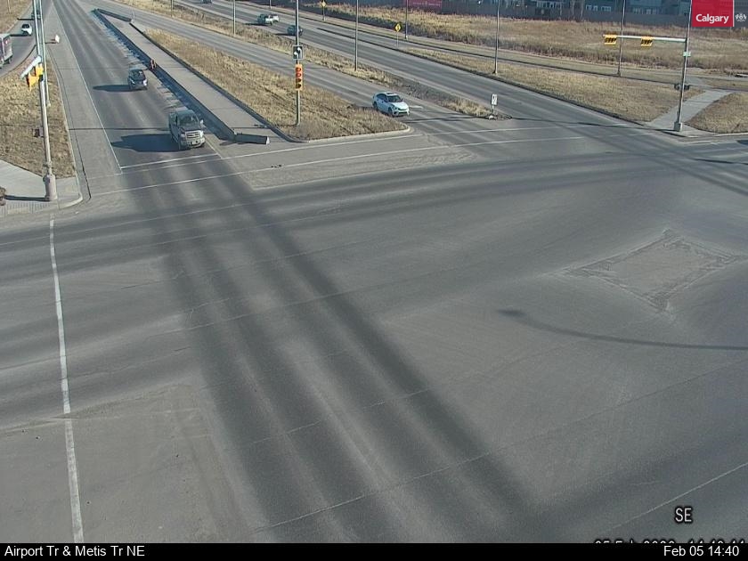 Airport Trail / Metis Trail NE