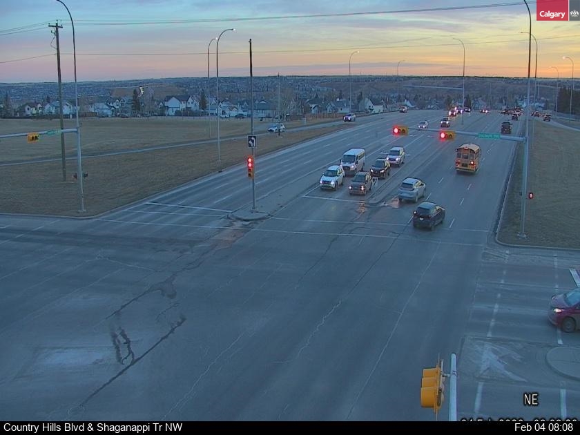 Country Hills Blvd / Shaganappi Tr NW