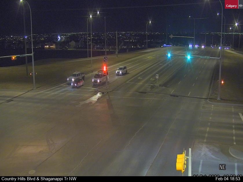 Country Hills Blvd / Shaganappi Tr NW