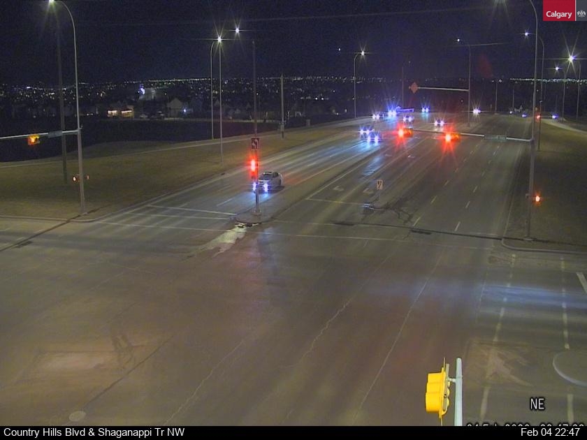 Country Hills Blvd / Shaganappi Tr NW