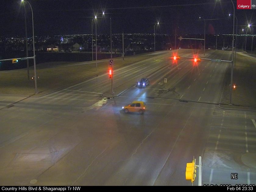 Country Hills Blvd / Shaganappi Tr NW