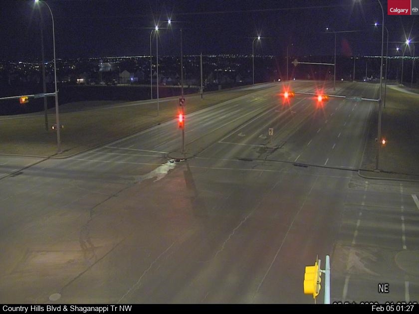 Country Hills Blvd / Shaganappi Tr NW