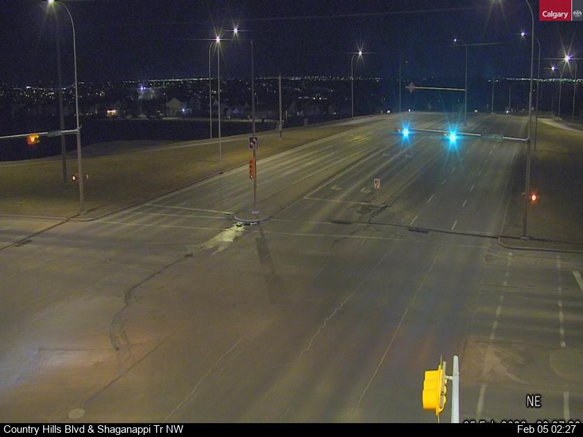 Country Hills Blvd / Shaganappi Tr NW