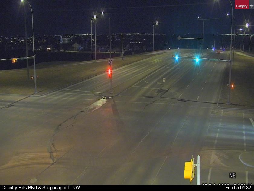 Country Hills Blvd / Shaganappi Tr NW