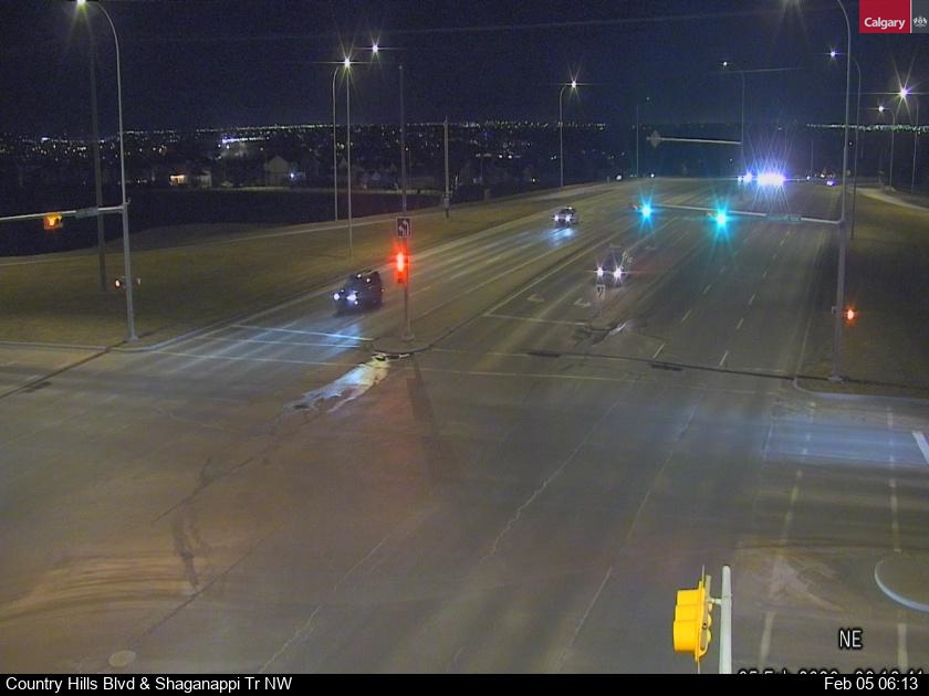 Country Hills Blvd / Shaganappi Tr NW