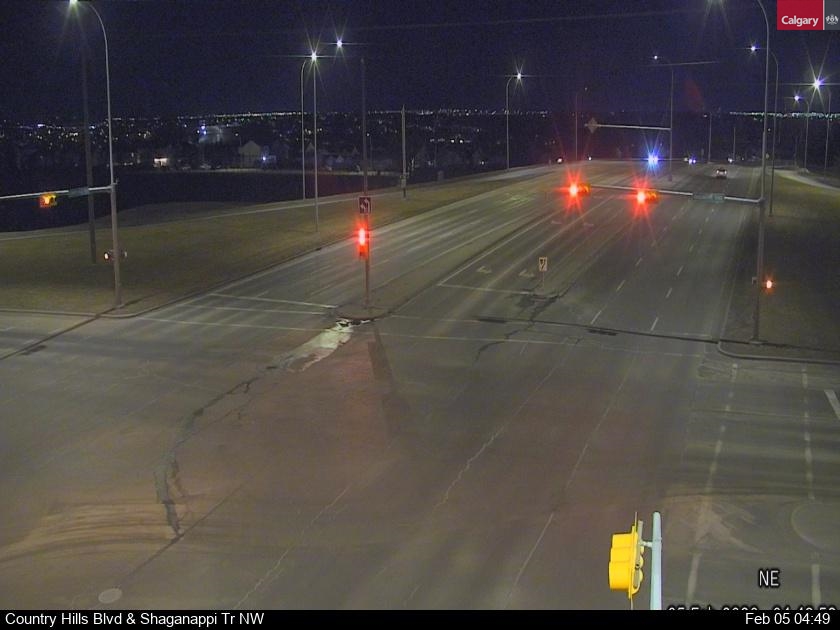 Country Hills Blvd / Shaganappi Tr NW