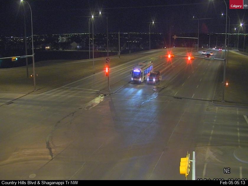 Country Hills Blvd / Shaganappi Tr NW