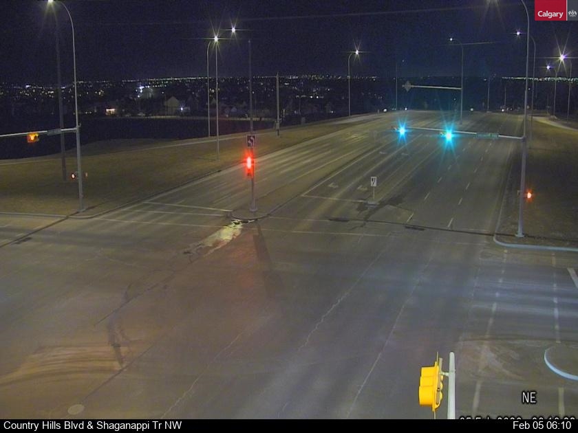 Country Hills Blvd / Shaganappi Tr NW