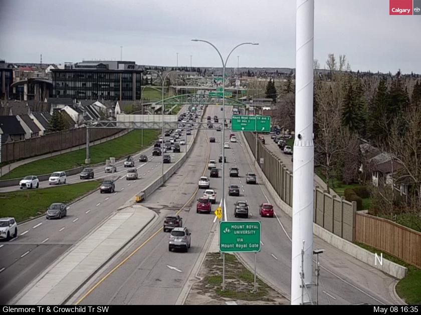 Webcam of Glenmore Trail at Crowchild Trail