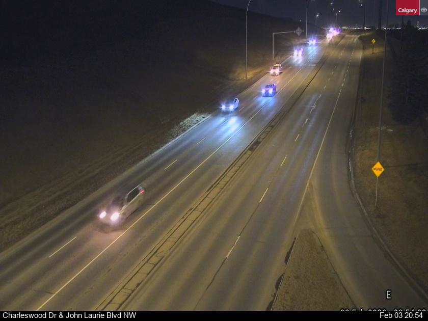 Charleswood Dr / John Laurie Bv NW