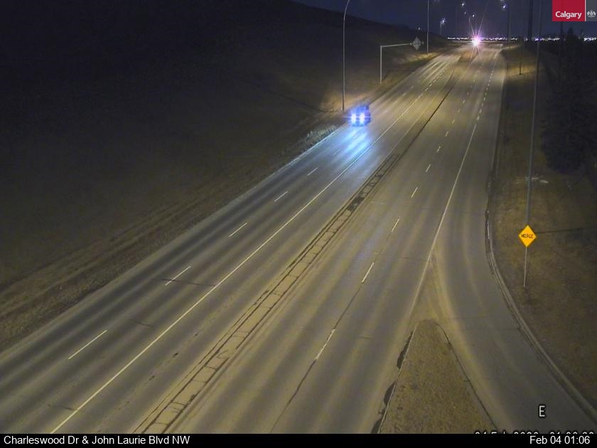 Charleswood Dr / John Laurie Bv NW