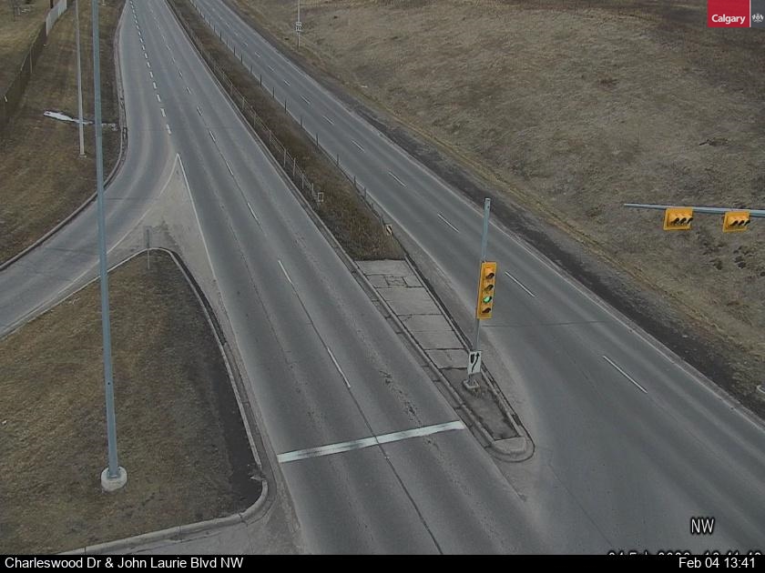 Charleswood Dr / John Laurie Bv NW