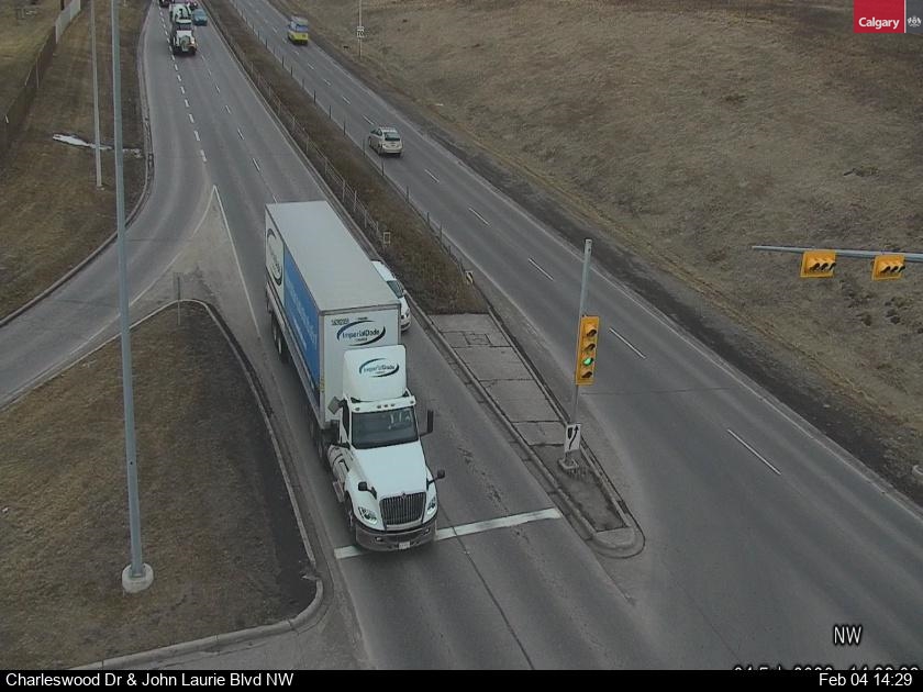 Charleswood Dr / John Laurie Bv NW