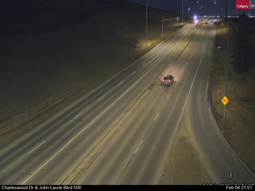 Charleswood Dr / John Laurie Bv NW