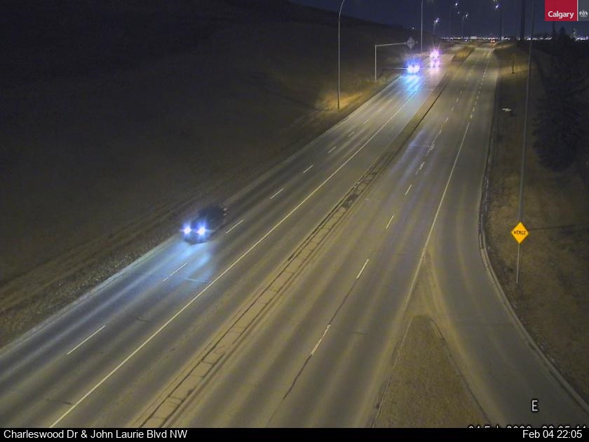 Charleswood Dr / John Laurie Bv NW