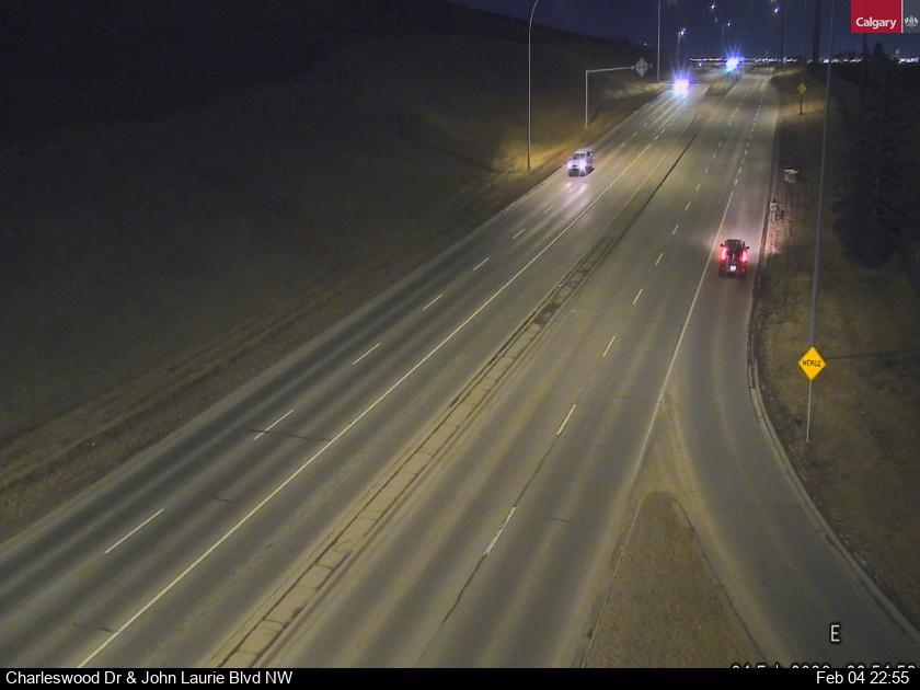 Charleswood Dr / John Laurie Bv NW