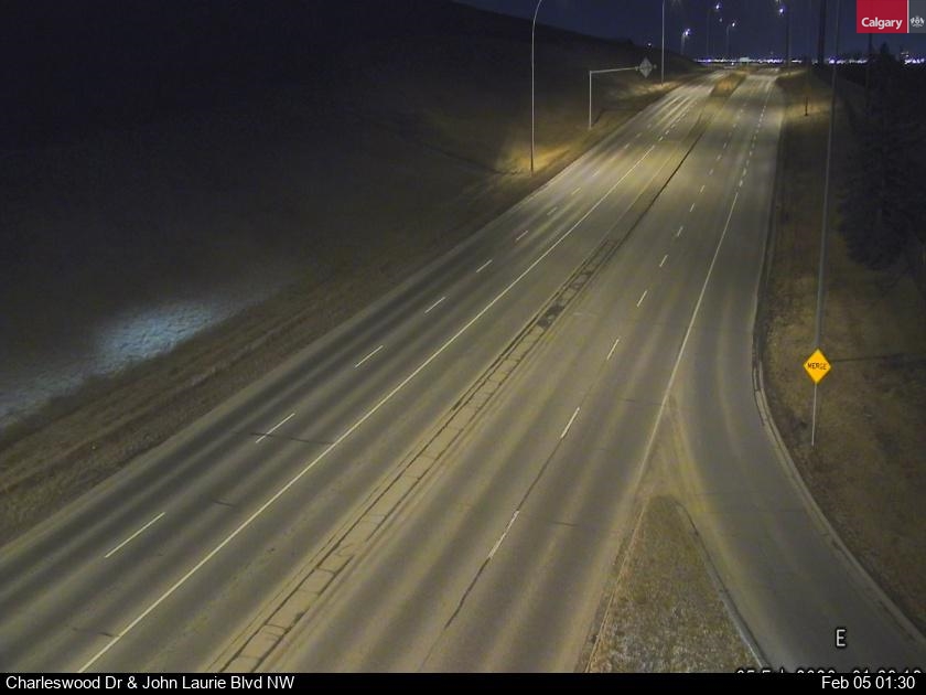 Charleswood Dr / John Laurie Bv NW