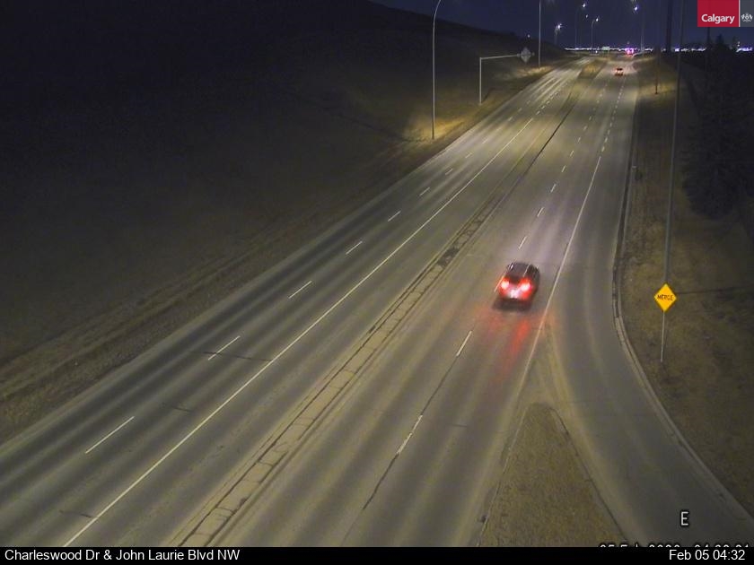 Charleswood Dr / John Laurie Bv NW