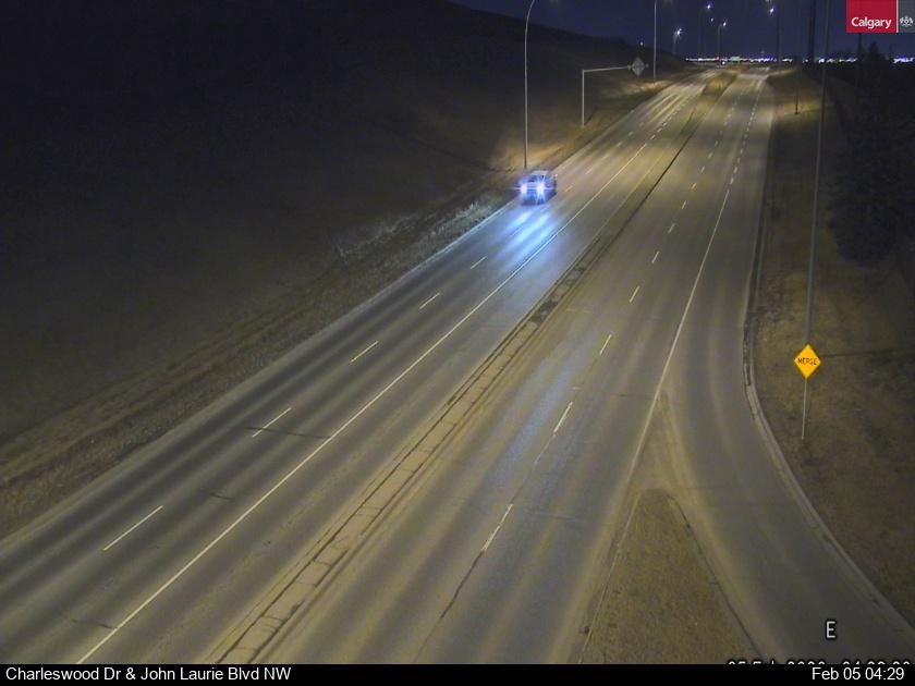 Charleswood Dr / John Laurie Bv NW