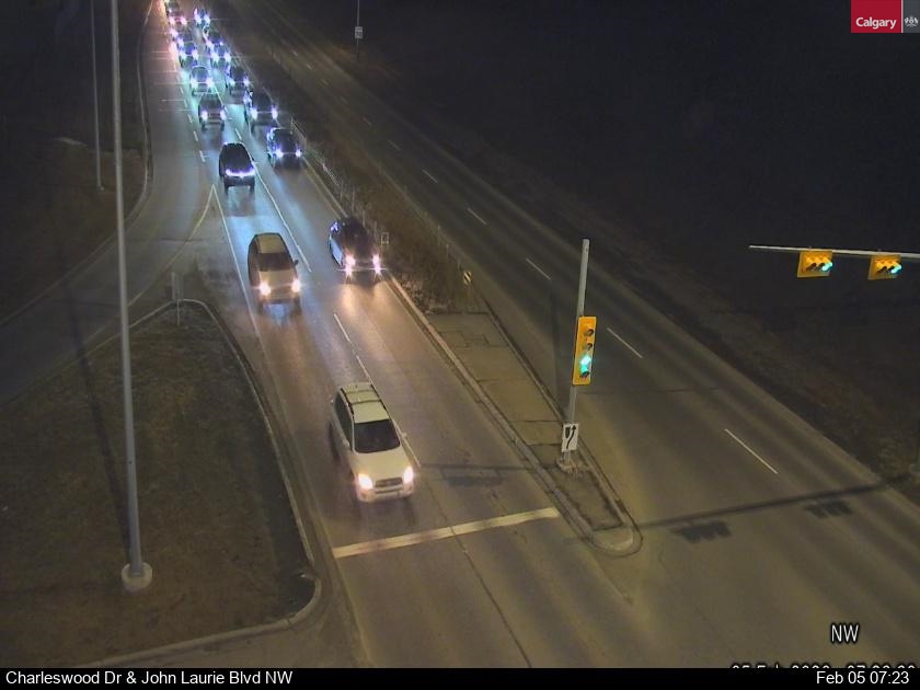 Charleswood Dr / John Laurie Bv NW