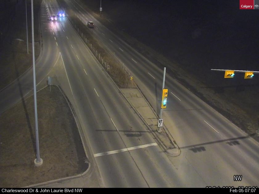 Charleswood Dr / John Laurie Bv NW