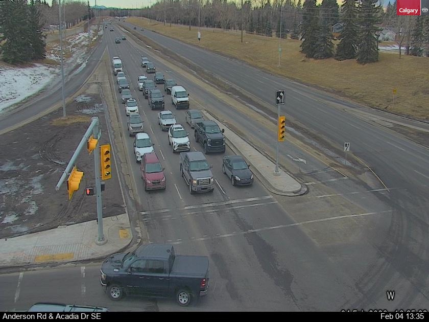 Anderson Rd / Acadia Dr SE