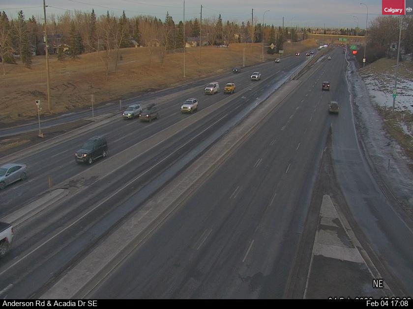 Anderson Rd / Acadia Dr SE