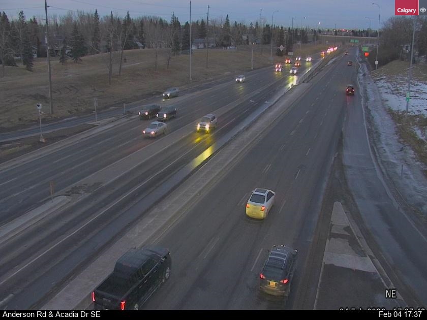 Anderson Rd / Acadia Dr SE