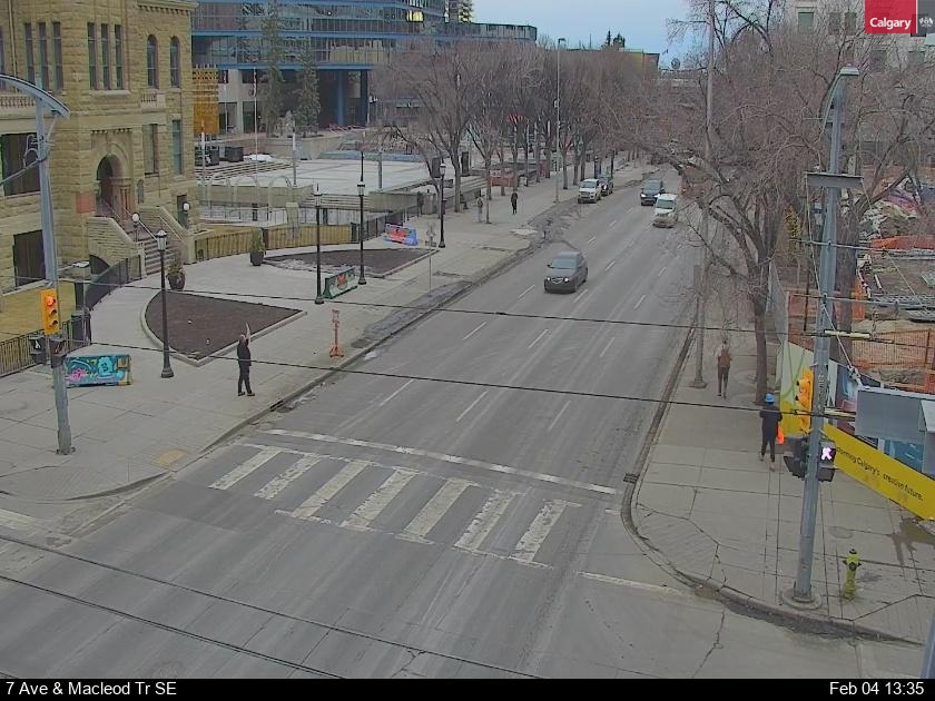 7 Ave / Macleod Tr SE